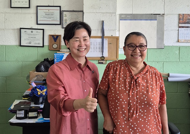 (사진 왼쪽부터) 글로벌사이버대학교  김나옥 부총장, 글리니스 라조 교장. 사진 글로벌사이버대학교