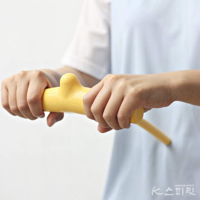 장건강과 뇌건강을 돕는 브레인트레이닝 건강법 '배꼽힐링'. 사진 K스피릿 DB.