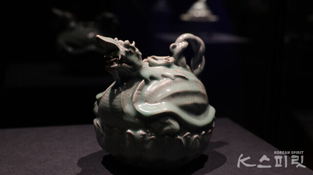 상상의 동물 귀룡 모양의 주자. 사진 강나리 기자.