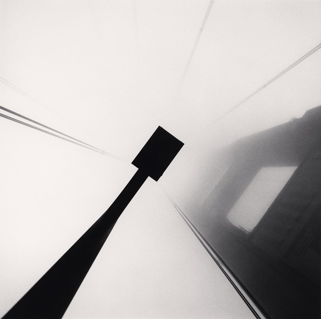 Golden Gate Bridge, Study 7, 1990, San Francisco, California, USA. ⓒ Michael Kenna, 사진 공근혜갤러리