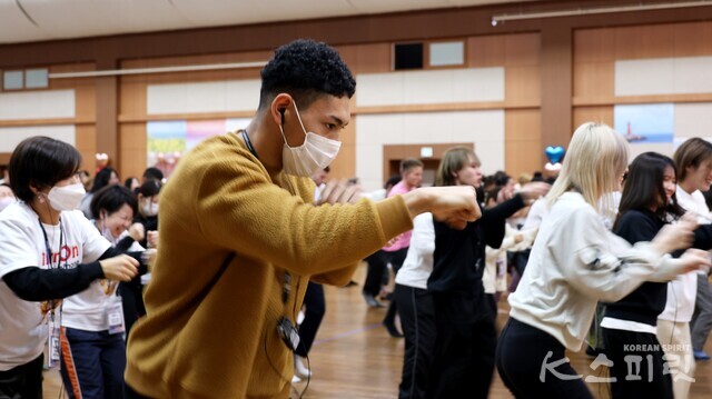 브레인스포츠 워밍업. 사진 강나리 기자.