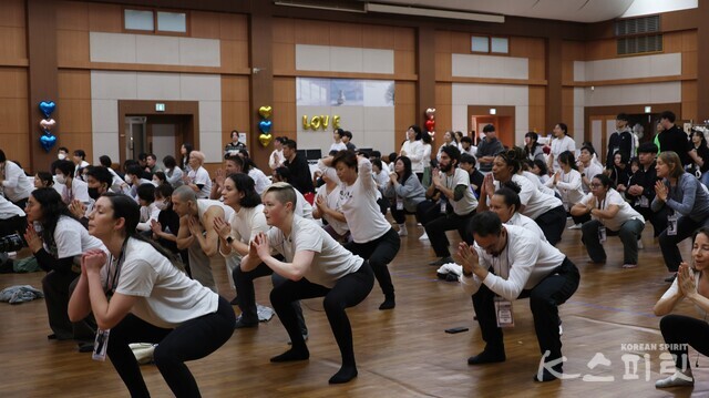 스쿼트도 브레인스포츠 파티를 위한 기본. 사진 강나리 기자.