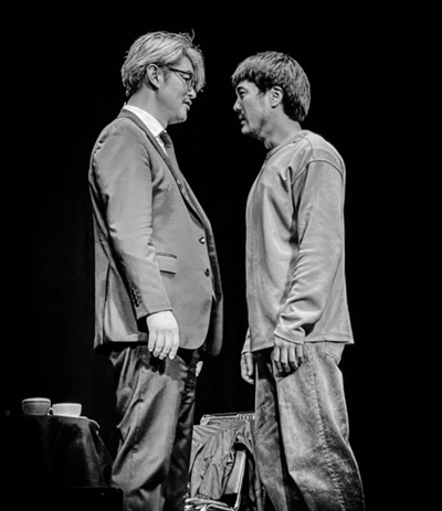 연극 '흑백다방' 남자 버전의 공연 장면 차현석, 김병수. 이미지 예술은 공유다