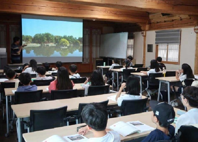 경주어린이박물관 문화유산 학습 장면. 이미지 국립경주박물관.