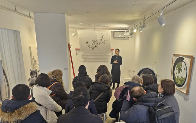 서촌 TYA 갤러리 '영, 양 제' 개인전 ‘작가와의 대화’. 사진 김미현