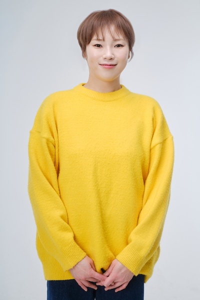 먹방 유튜버 입짧은햇님. 사진 희망브리지