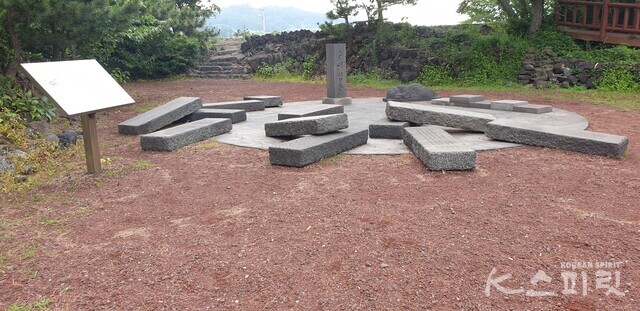 1978년 최초로 제주 4.3의 비극을 드러낸 현기영의 소설 '순이삼춘' 상징물. 2019년 촬영 사진 강나리 기자.