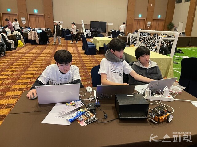 국내 로봇대회 출전 경기모습. 사진 본인 제공.