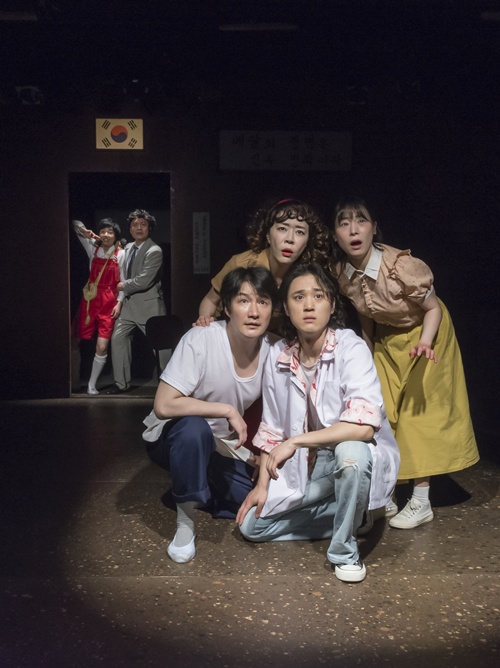 2025 연극 '짬뽕' 공연 장면. 사진 극단 산