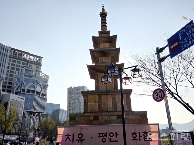 올해 연등 행렬은 오는 4월 26일 토요일 서울의 흥인지문(동대문)부터 종로를 거쳐 조계사로 이어진다.