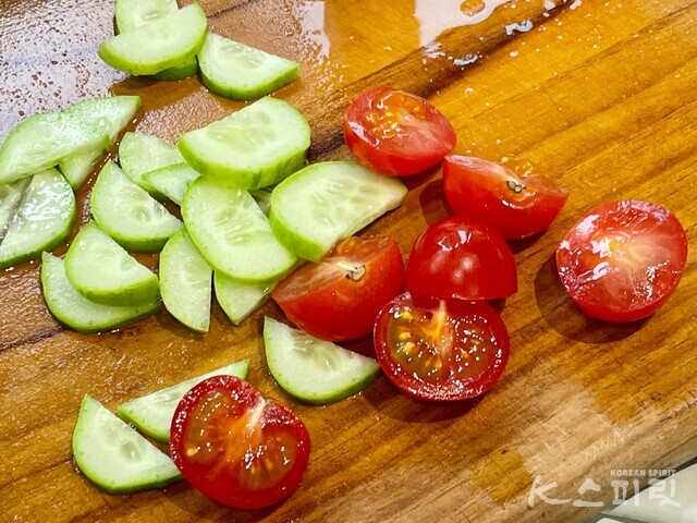 맛과 다이어트, 비건까지 1석 3조 '두부포케' 레시피 2. 사진 백연지 기자.