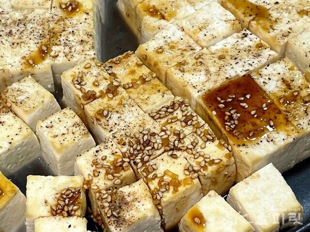 맛과 다이어트, 비건까지 1석 3조 '두부포케' 레시피 3. 사진 백연지 기자.
