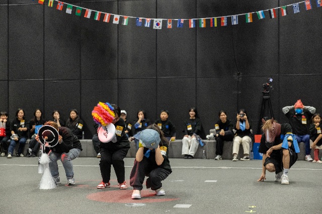 체험형 전시 ‘무궁화꽃이 피었습니다.’ 장면. 이미지 ACC.