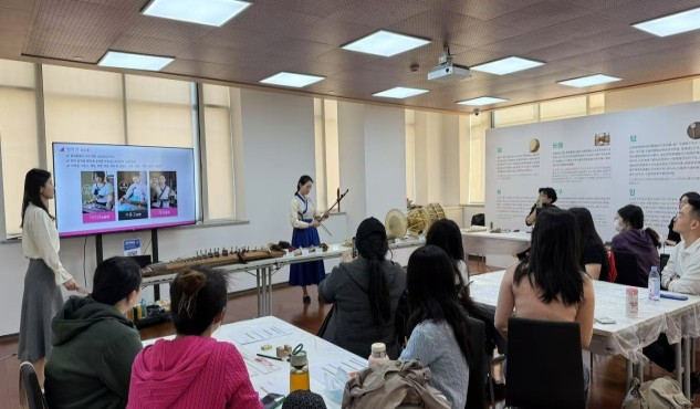 국악기 소개 및 시연. 사진 국립국악원