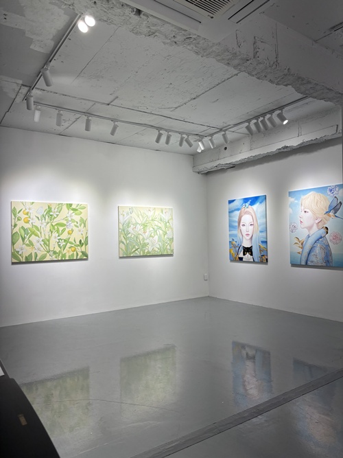 권경엽·황인란 2인전 "Another Her" 전시모습. 이미지 스텔라갤러리