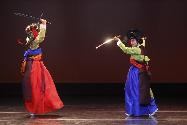 밀양검무. 사진 공연기획 MCT