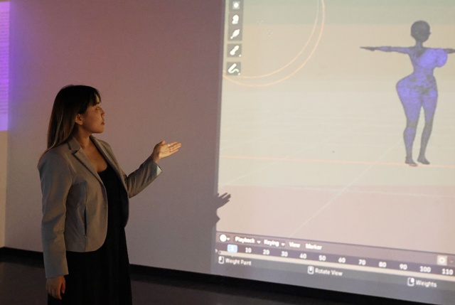 ISEA2025에 선보인 아트코리아랩 유지미 작가.  사진 아트코리아랩