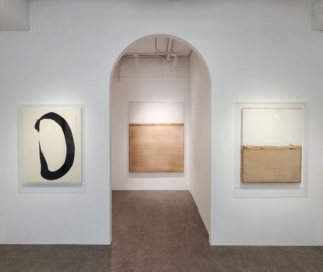 '침묵의 표면'(Silent Surfaces) 전시 모습. 이미지 서울아트나우 갤러리