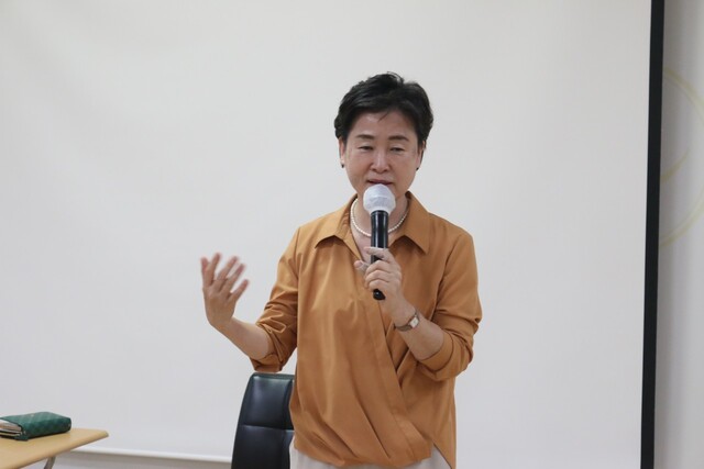 벤자민인성영재학교 김나옥 교장는 부모에게 아이를 믿고 기다려주는 역할의 중요성을 강조했다. 사진 벤자민인성영재학교.