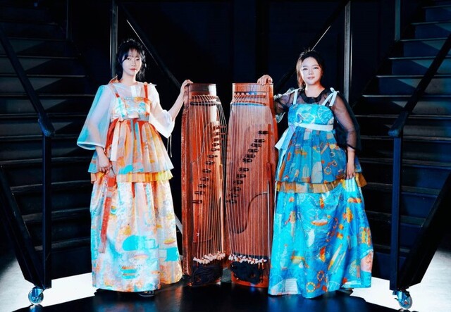 김보은과 조누리로 구성된 여성 아쟁 이중주 ‘뮤이스트'. 사진 싱싱국악배달부