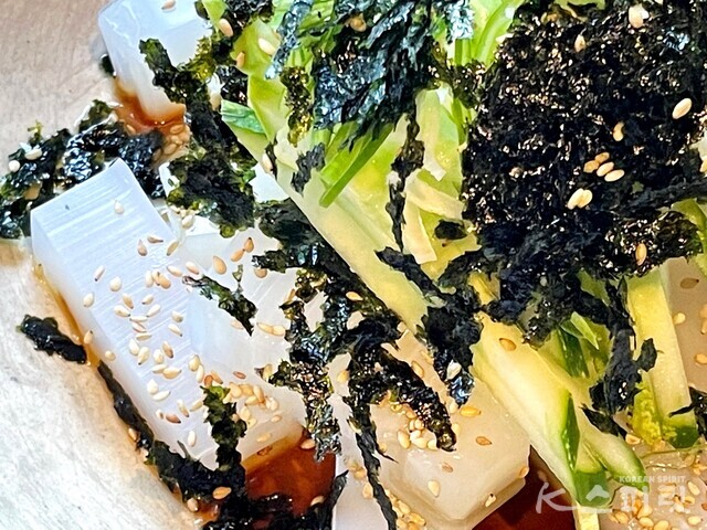 무더운 여름철 더욱 매력적인 비건 다이어트 음식 '묵밥' 레시피3. 사진 백연지 시민기자