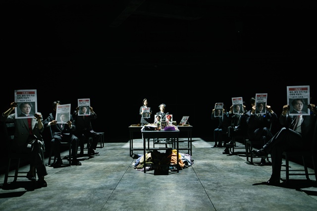 대상 수상 네버엔딩플레이 '관저의 100시간' 공연 장면. 사진 서울연극협회