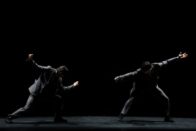 최상철현대무용단 '그들의 논쟁' 현장 사진. 제공 한국국제문화교류진흥원