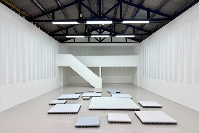 설고운 개인전 "Cracks, Ripples, and What Not" 전시 모습(일부). 이미지 설고운