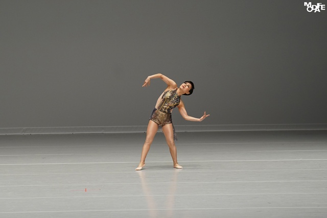 제2회 모다페 국제 무용 콩쿠르 현대무용 아마추어 시니어 여자 이성화. 사진 ⓒhanfilm, 한국현대무용협회