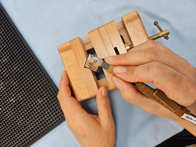 전각 실습 장면. 이미지 국가유산청.