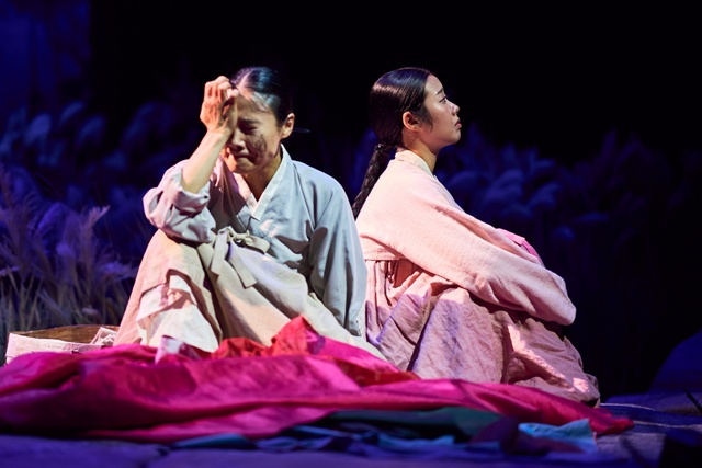 연극 '춘섬이의 거짓말' 공연 장면. 사진 극단 모시는사람들