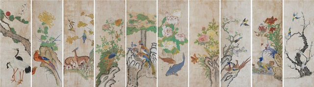 화조영모도 10폭 병풍(조선시대). 꽃과 새가 어우러진 화면이 10폭으로 구성된 병풍이다. 각 폭마다 모란, 연꽃, 매화, 국화 등 계절별 꽃과 봉황, 공작, 학, 사슴, 물고기 등 다양한 동물이 함께 그려져 있어, 생명력과 풍요, 장수를 기원하는 전통 화조 병풍이다. 제공 북촌박물관