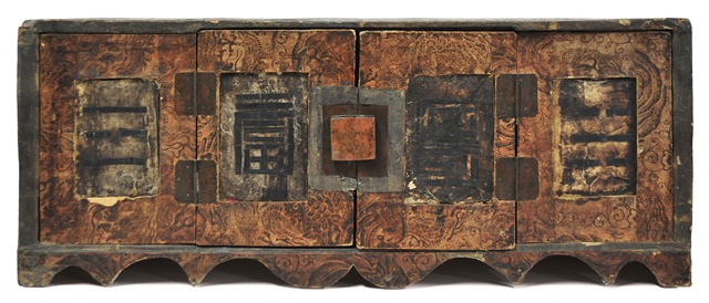 용·봉황 무늬 지장 문갑 (조선시대). 종이를 붙여 만든 문갑이다. 용과 봉황이 장식되어 벽사와 길상의 의미를 함께 지닌다. 제공 북촌박물관