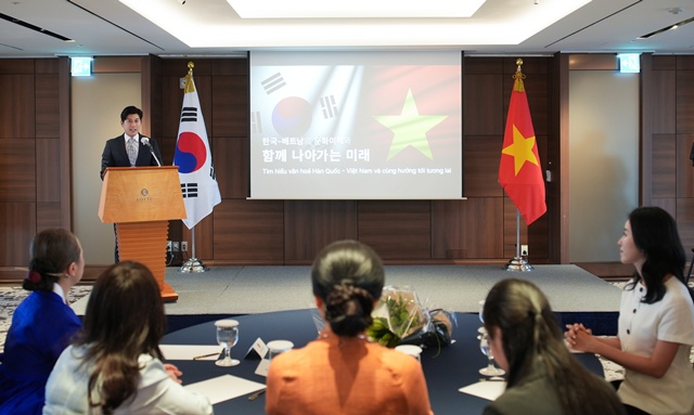 환영사 하는 한문화진흥협회 정사무엘 회장. 사진 한문화진흥협회