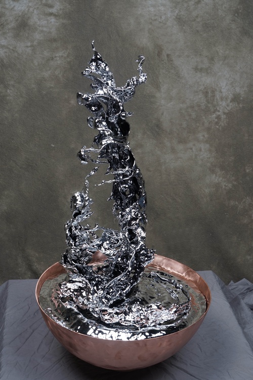 김수학,  찰나-흐르는 물 07, 2025, Aluminum, 78 x 45 x 45cm. 이미지 갤러리은