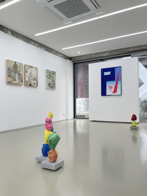 "polyphony"전시 모습(부분).  이미지 갤러리 인 HQ