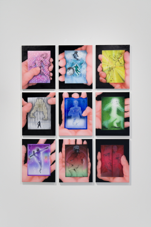 장예빈 Yebin Chang, Custom Card : Pink, Skyblue, Gold, Silver, Blue, Green, Purple, Watermelon, Red, 2025, Acrylic on canvas, each 40.9 x 31.8 cm (9 pieces). 이미지 FIM