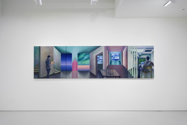 최유정  Yoojung Ellie Choi,  In Limbo III, 2025, Oil on canvas, 80 x 80 cm (left), In Limbo II, 2025, Oil on canvas, 80 x 100 cm, In Limbo I, 2025, Oil on canvas, 80 x 117 cm (right). 이미지 FIM