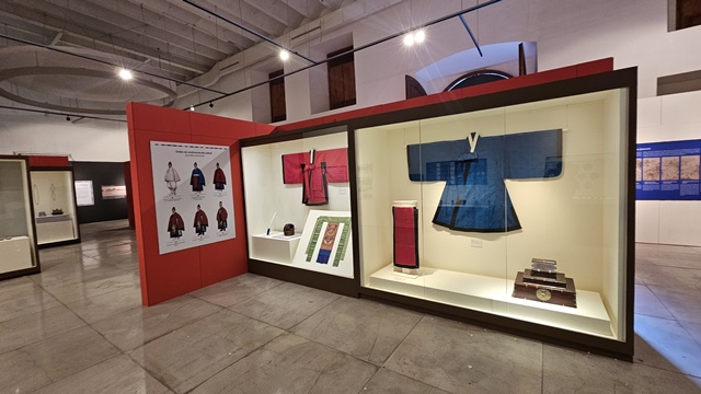 "서울의 멋 : El encanto de Seúl" 전시 모습. 사진 서울역사박물관