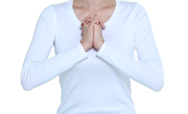 가슴두드리기. 사진 브레인트레이닝센터.