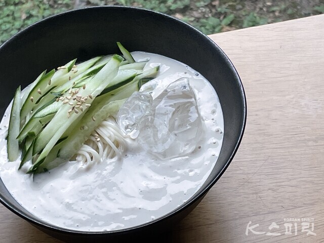 기후친화적 다이어트 콩국수 레시피4. 사진 백연지 시민기자.