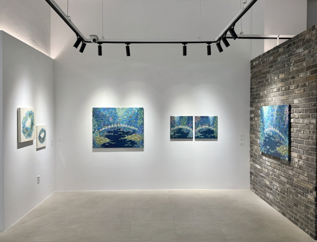 이은황, 진영 2인전 전시 모습. 이미지 갤러리벨비 제공