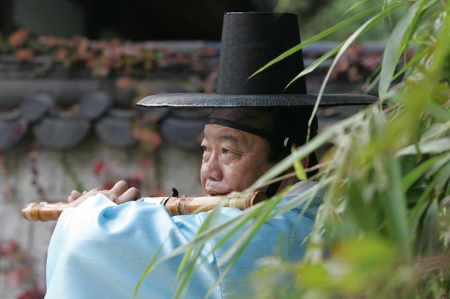 국가무형문화재 제45호 대금산조 예능보유자 이생강. 사진 싱싱국악배달부