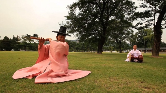 국가무형문화재 제45호 대금산조 예능보유자 이생강. 사진 싱싱국악배달부