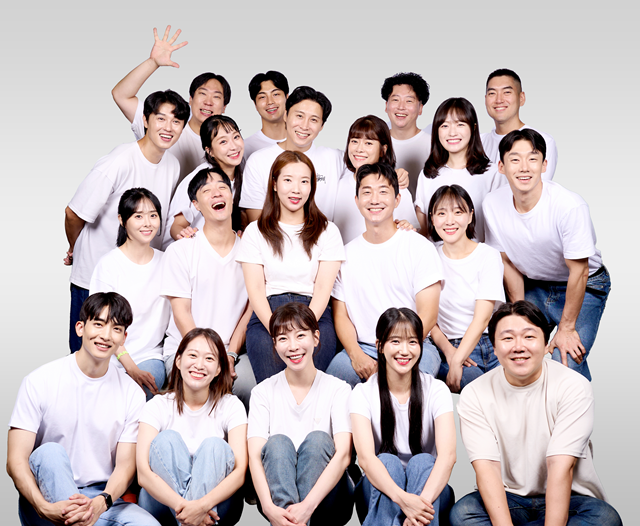 연극 '라면' 열두 번째 시즌 출연진. 사진  ㈜엠컬쳐컴퍼니 제공