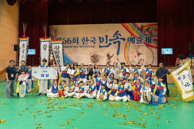 청소년부 대상 강릉농악보존회 ‘강릉 농사풀이 농악’. 사진 전통공연예술진흥재단