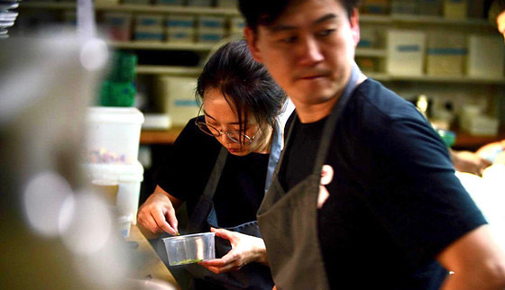 부산 출신인 원주영 셰프(Joo Won). 사진 calonglondon 누리집