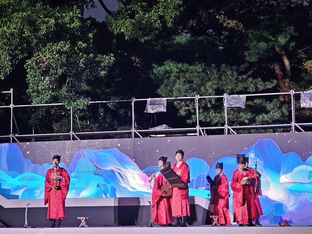 '성종, 빛을 심다' 주제 공연. 사진 정유철 기자