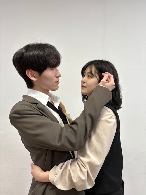 연극 '올해의 작가상 수상자는 무명입니다' 콘셉트 사진. 제공 극단 스테이지블룸