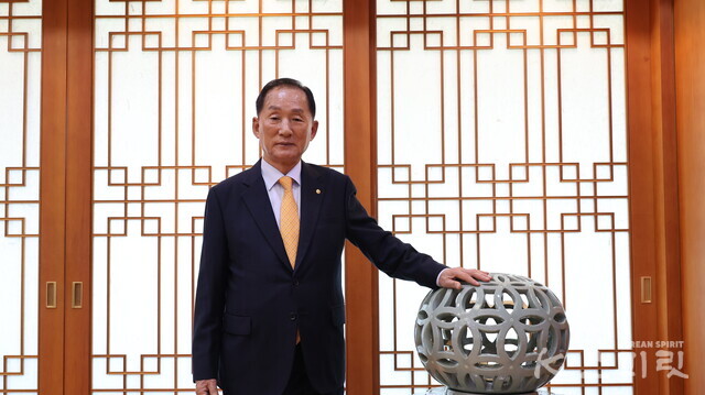 이기우 국학원장은 "국학운동은 자신의 가치를 찾고 자기 삶의 주인이 되어 건강하게 살아가는 자기경영에서 시작된다"고 했다. 사진 강나리 기자.